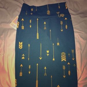 XS Lularoe Cassie, NEW, NEVER WORN